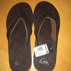 Quicksilver men’s flip flops size 10